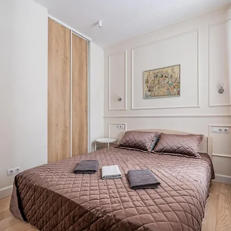 Stylish Studio Close To City Center, Cafes & Parks & Local Dining Riga Esterno foto
