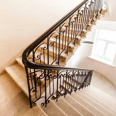 Stylish Studio Close To City Center, Cafes & Parks & Local Dining Riga Esterno foto