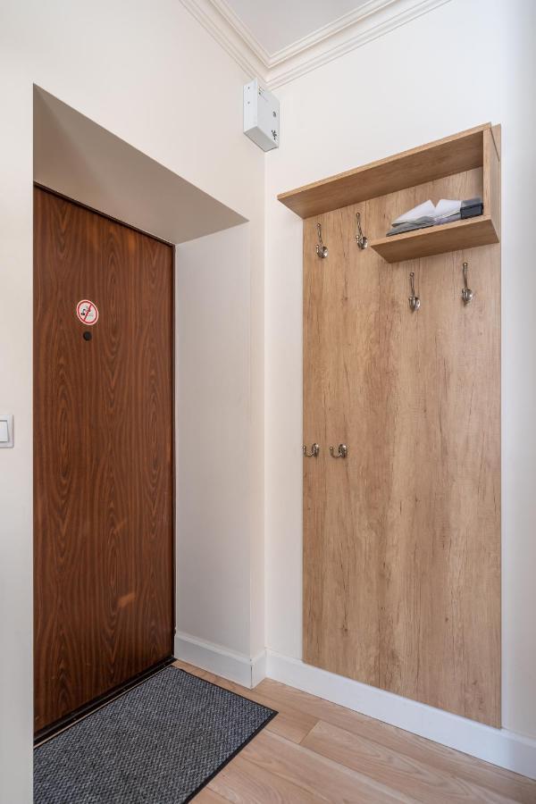 Stylish Close To Center, Cafes & Parks & Local Dining