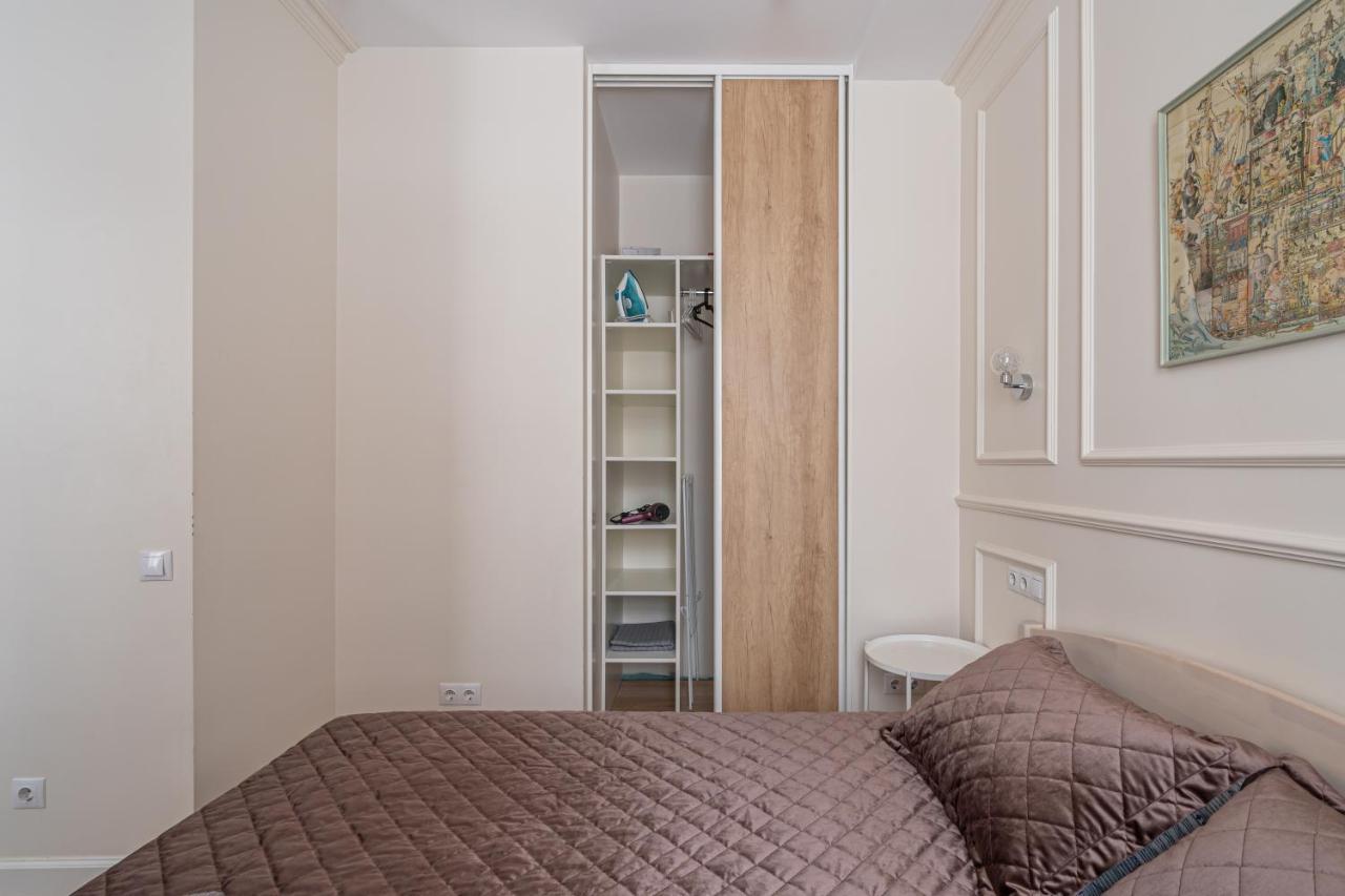 Stylish Close To Center, Cafes & Parks & Local Dining Apartament *