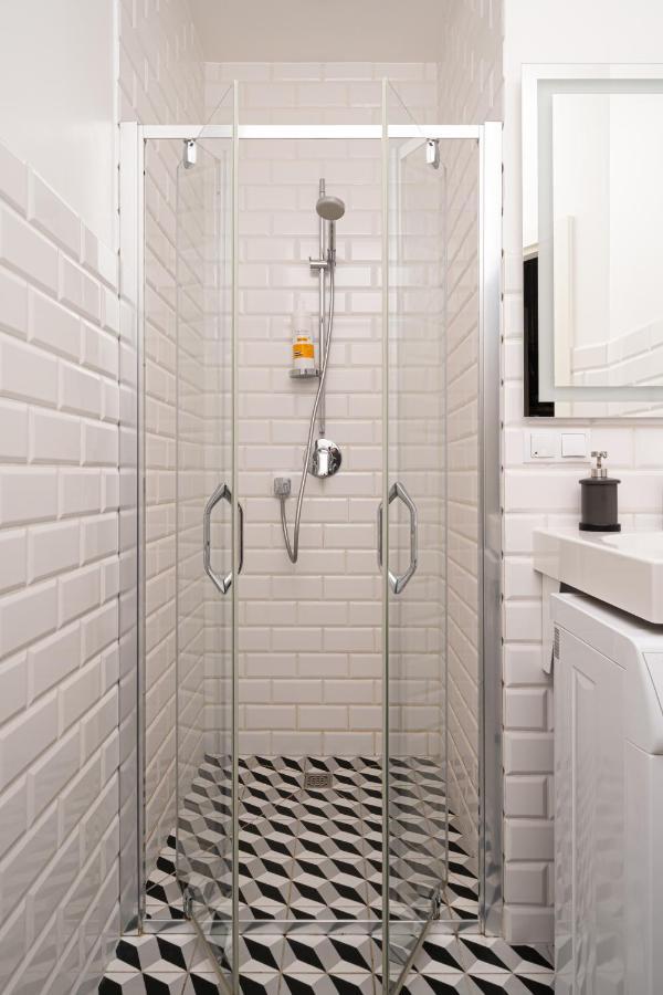 Stylish Close To Center, Cafes & Parks & Local Dining Appartamento Riga